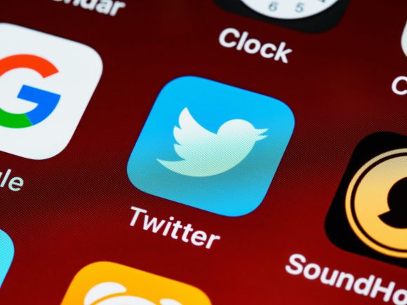 Twitterの有料化は商用・政府用アカウントが対象か