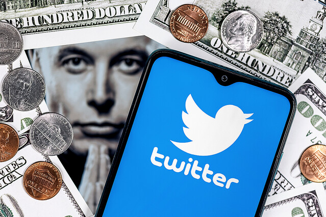 イーロン・マスクがTwitter有料会員を1億人超に、収益は4倍にと展望を語る