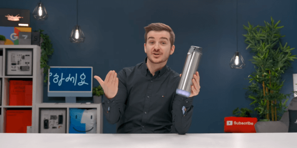 Appleが販売するスマート水筒のレビュー動画が公開
