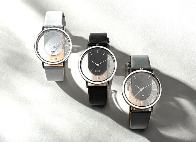肌が透けるスケルトンデザインの腕時計、KLONから
