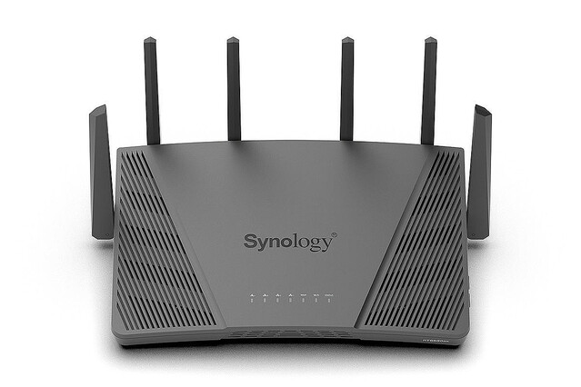 Synology、Wi-Fi 6対応の最上位ルーター「RT6600ax」