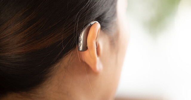 フィリップスのAI補聴器に、価格を抑えた新モデル登場