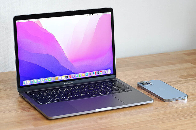 M2搭載「MacBook Pro」を試す ハデさはないが高性能で堅実な“プロの道具”