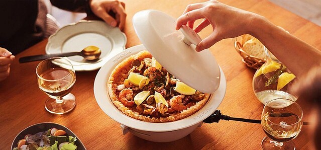 エレコム、お皿のように使えるIHホットプレート「HOT DISH」を一般販売