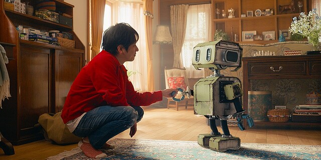 へっぽこロボットが可愛すぎ！二宮和也主演映画『TANG タング』本予告解禁「男性、女性問わずに可愛らしいと感じてくれると思います」