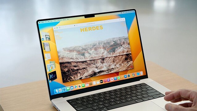 macOS新機能「ステージマネージャー」よ、デスクトップが散らばりがちな人を助けておくれ！ #WWDC22