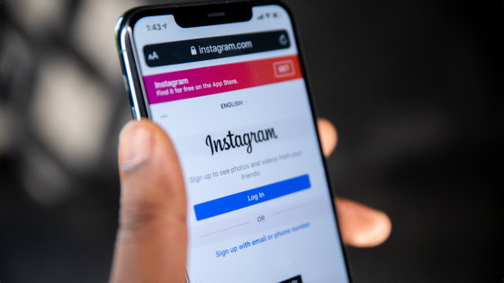 「InstagramはTikTokを追いかけて動画優位になりすぎている」という批判を受けてCEOが釈明動画を投稿