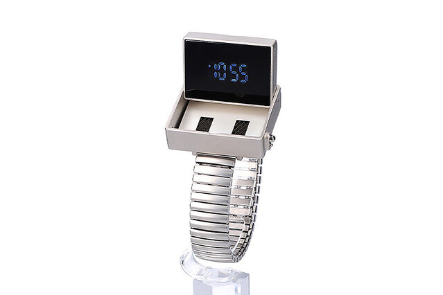 ウルトラセブン「ビデオシーバー」が腕時計に – 期間・数量限定で先行予約販売