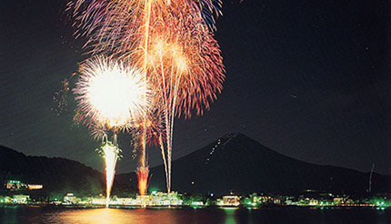花火や郷愁を誘うお祭り 「河口湖湖上祭」「富士山ふっこう納涼祭」8月開催！