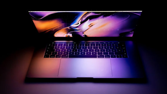 MacBook Proのバッテリー交換マニュアルは162ページの分厚さ、「AppleはMacを修理しにくくさせている」とiFixitが苦言