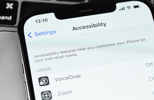 【Android・iPhone】スマホを便利にする代表的「アクセシビリティ機能」8選