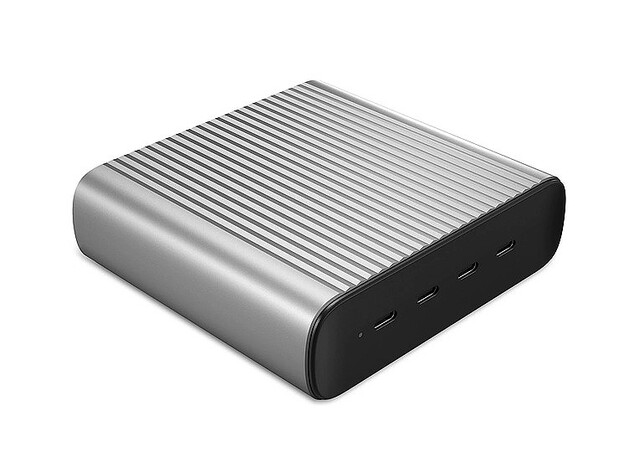 「245W GaN Desktop Charger」1台で100W×4台が同時充電できます。パワー！