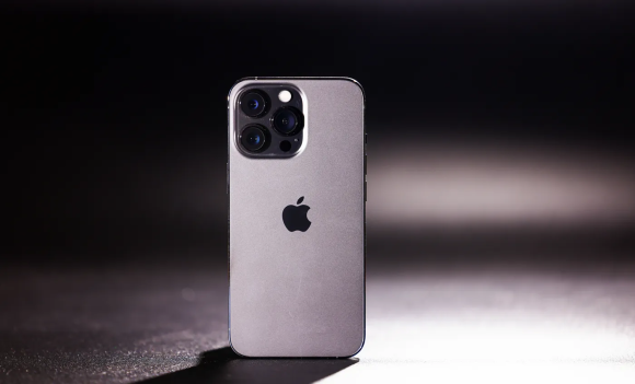 iPhone13シリーズ、いまだスマホ出荷台数上位を独占〜2022Q2のアメリカ市場