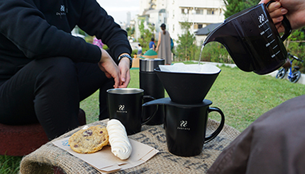 「都市公園数」1位の東京都の公園を有効活用 下北沢のカフェが「アウトドアコーヒー」体験を推進