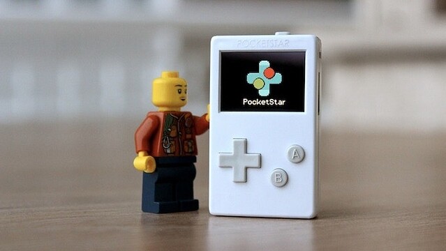 極小！ レゴミニフィグサイズのレトロゲーム機「PocketStar」