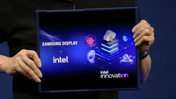 Samsung、伸び縮み可能なタブレットのデモ機をIntel会議で発表