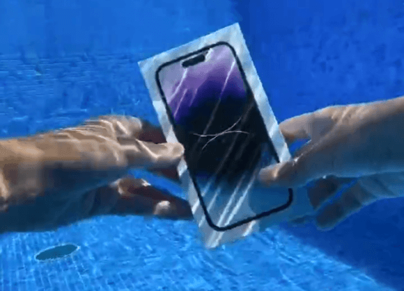 水中でのiPhone14 Proの開封動画が公開