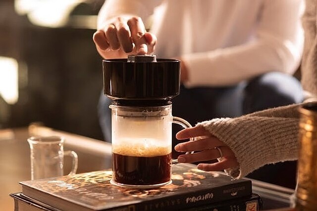 ホットは30秒、コールドブリューも4分で美味しく抽出できるコーヒーメーカー「VAC ONE」