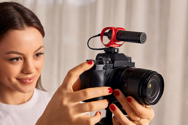 RODE、超小型軽量のオンカメラマイク「ビデオマイクロII」発売。シンプル操作、本格的な録音が可能