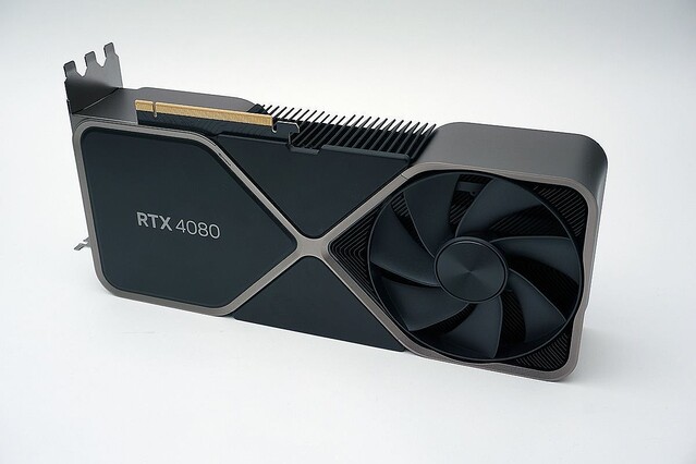 「GeForce RTX 4080」はRTX 3080より性能2倍以上で消費電力は同等！ 全ゲーマーにオススメの完成度