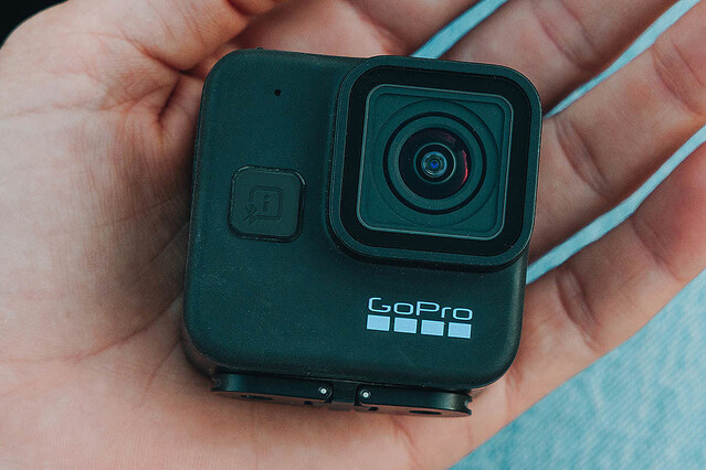 GoPro、小型アクションカメラ「HERO11 Black Mini」を11月9日に発売