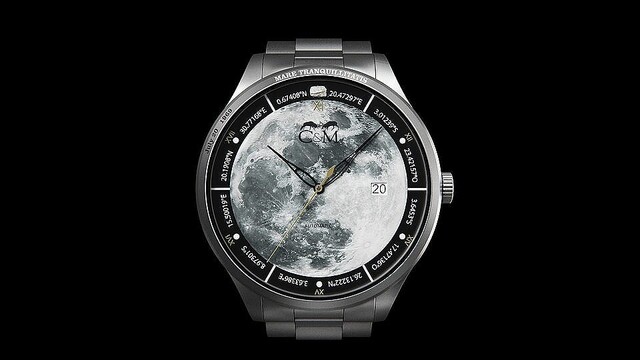 アポロ計画をモチーフに月からの隕石の欠片を持つ満月な腕時計