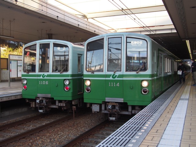長年お疲れさま…消えゆく神戸市営地下鉄1000形 地下鉄で日本初の「冷房車」、側面は“美意識”高く？阪急電車の車両にそっくり
