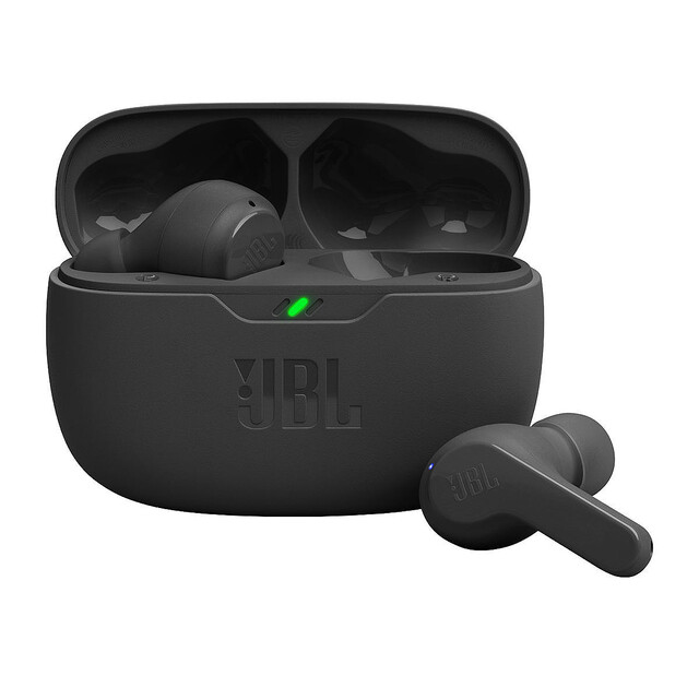 JBL、耳周りで邪魔にならないショートスティックTWSイヤホン – 7,700円