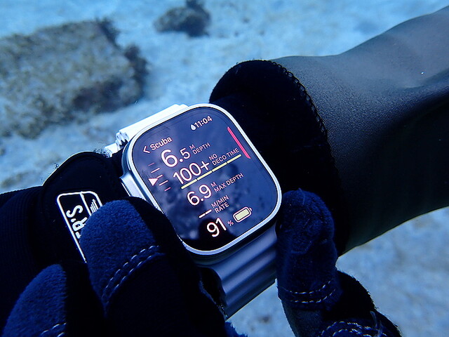 水中でも見やすい！Apple Watch Ultraをつけて海に潜ってみた