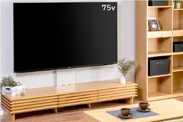 ヤマダデンキ、壁掛けのように設置できるテレビ台「本校倉」