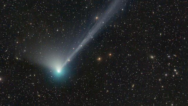 5万年に1度しか見えない緑の彗星が接近。2月には肉眼で見えるかも