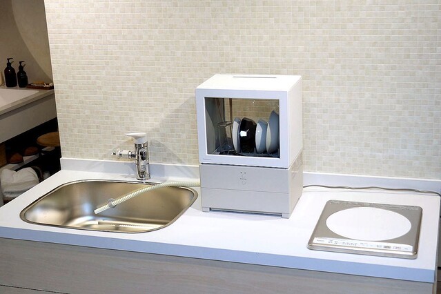 一人暮らしの食洗機、パナソニック「ソロタ」はA4サイズの設置面積で工事いらず