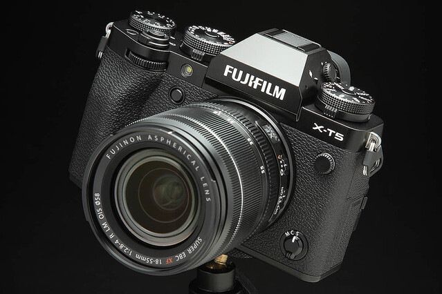 富士「X-T5」レビュー前編 写真愛好家のためのカメラ、機能や装備に不満なし！