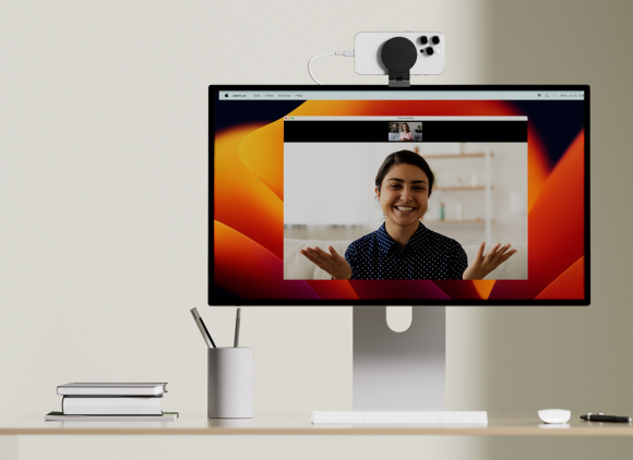 ベルキン、iPhoneがMacのWebカメラになるマウントのデスクトップ用を発売