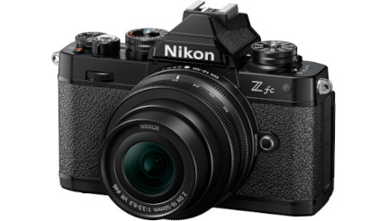 ニコン、ミラーレスカメラ「ニコンZ fc」に新色ブラック、3月3日発売