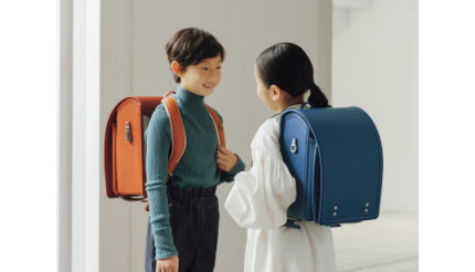 土屋鞄が2024年入学用のランドセルを3月1日から発売、全52製品を用意