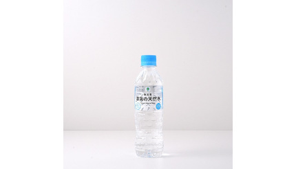 ファミマ「ファミマル 新潟県津南の天然水 370ml」の容器、100％リサイクルペットボトルに