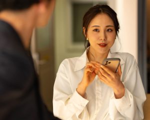 「女性との会話がいつでもスムーズな男性」に実は共通している口グセ