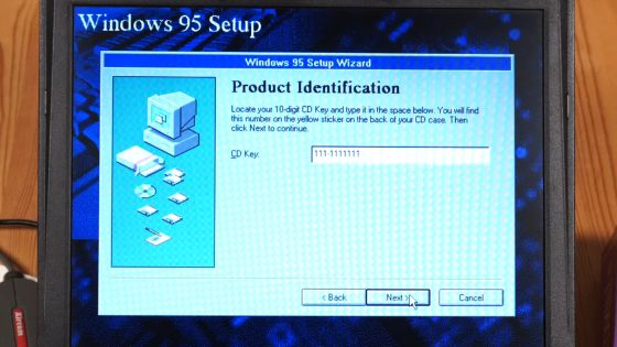 Windows 95のプロダクトキーは「111-1111111」や「000-0000000」でも突破できる超単純アルゴリズムで実装されていた