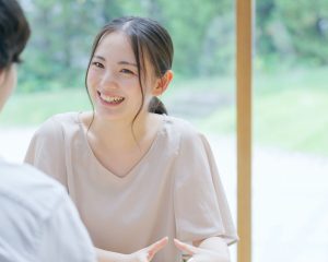 「女性がつい好意を抱いてしまう男性」は、なぜか理解している5つのこと――大反響トップ10