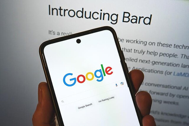 Google版ChatGPT「Bard」アップデート情報は公式ページから