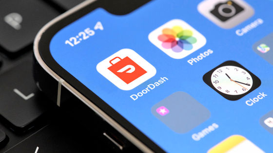 DoorDashが「iPhoneユーザーの料金だけ高い」と起訴される、理由は「Androidユーザーより高収入だから」との主張