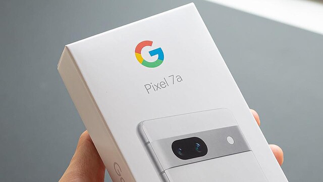 Google Pixel 7a 開封。カメラバーの突起がなくなって良いぞ