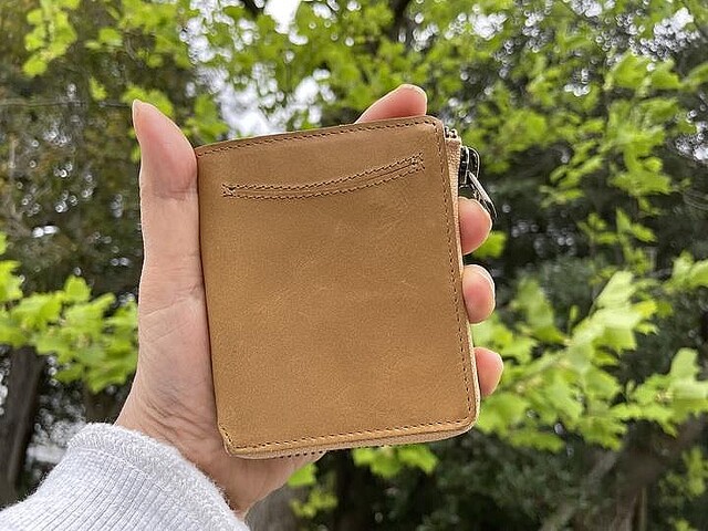 紙幣を折らずに収納できる手のひらサイズのミニ財布「TIDY2.0 Puti」を使ってみた
