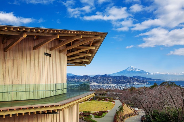 標高300mの丘陵地で、駿河湾越しの富士山が見える！「日本平夢テラス」【どこ行く家康】