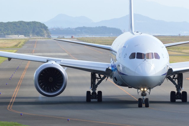 空運業界の年収ランキング 3位は701万円の「日本航空」、2位は733万円の「アジア航測」