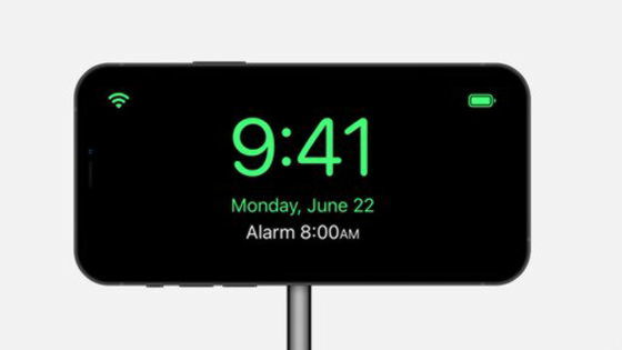 AppleがiOS 17でiPhoneのロック画面にカレンダーや天気などを表示し続けて「スマートディスプレイ化」させる機能を搭載か