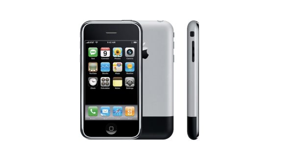 初代iPhoneの発売から16年。Appleが再発明した電話は世界を変えた