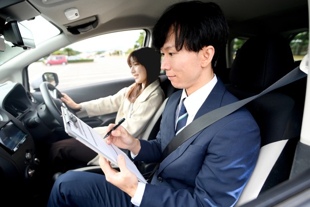 【合宿免許あるある】授業・運転教習では「スケジュールが忙しい」が最多…合宿所生活での1位は？