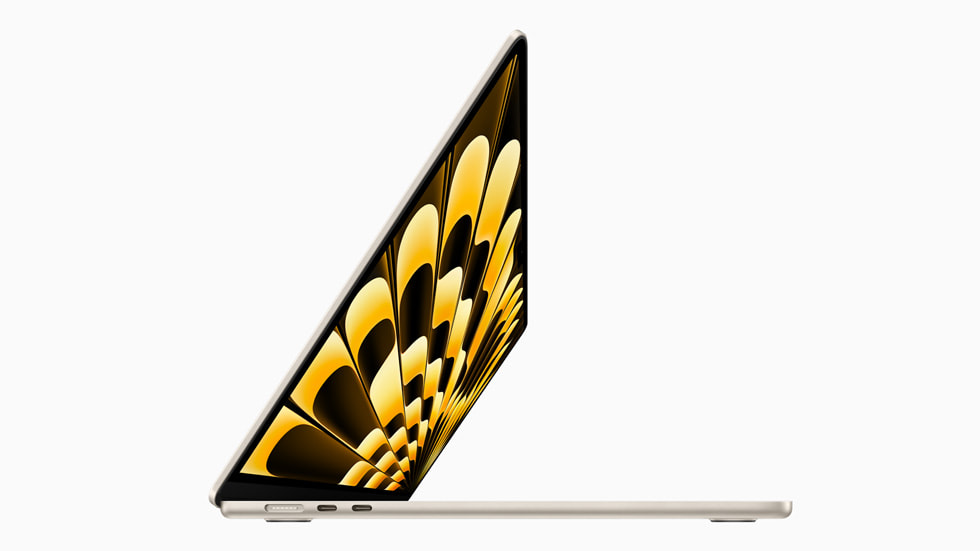 Apple、15インチMacBook Airを発表